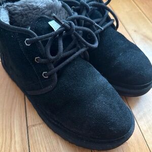 UGG Neumel Black Suede Lace Up Chukka Boots 3236 Womens 7